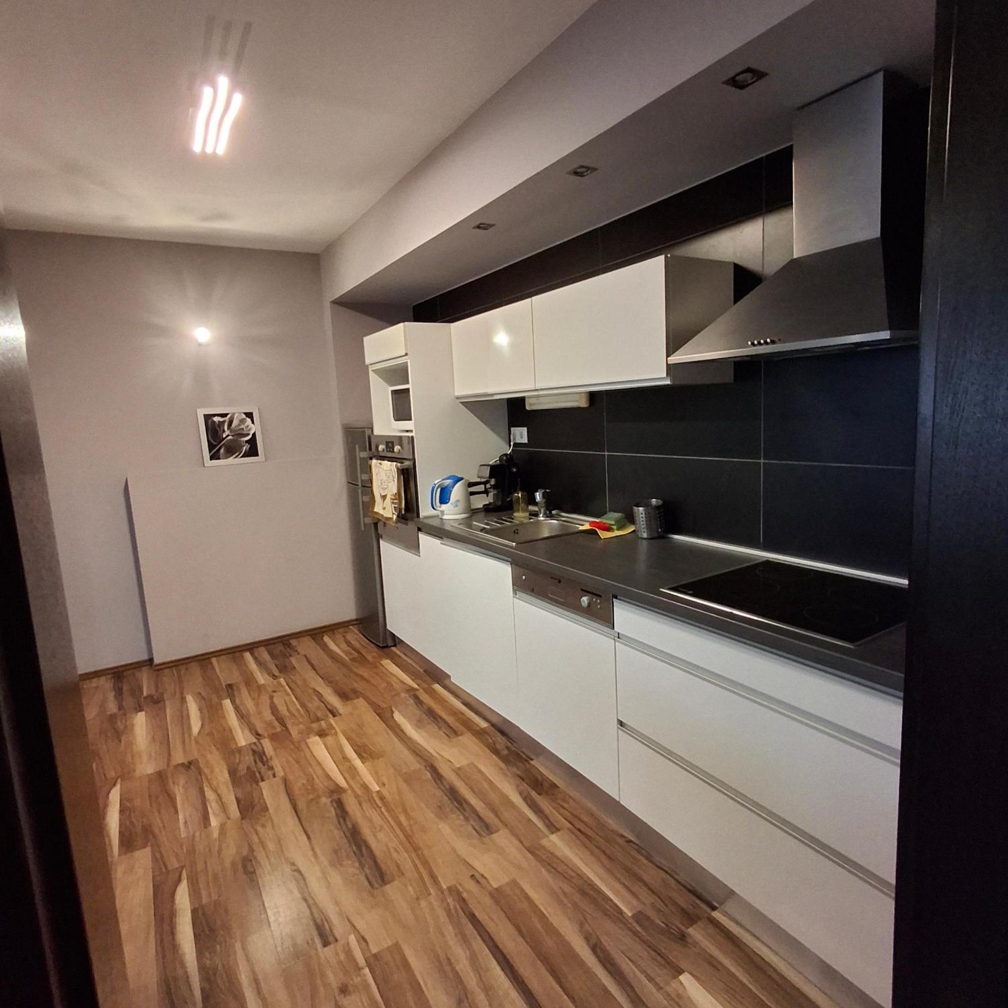 Unicorniselit Apartmanok Eger Esterno foto